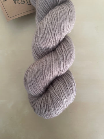 4ply / Fingering weight - Stone