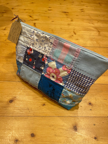 Patch it up project bag - blue quilt zipped